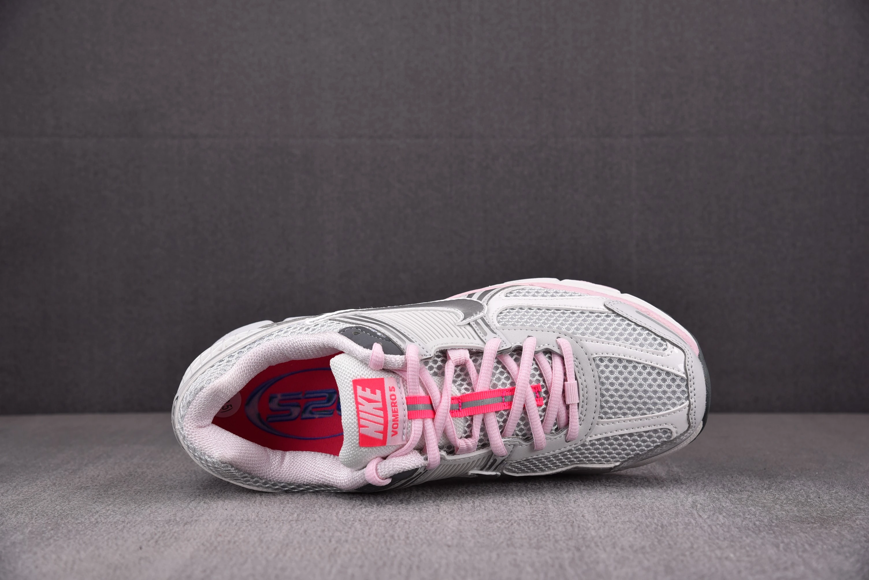 Nike Zoom Vomero 5 520 Pack White Pink (Women Size!!)