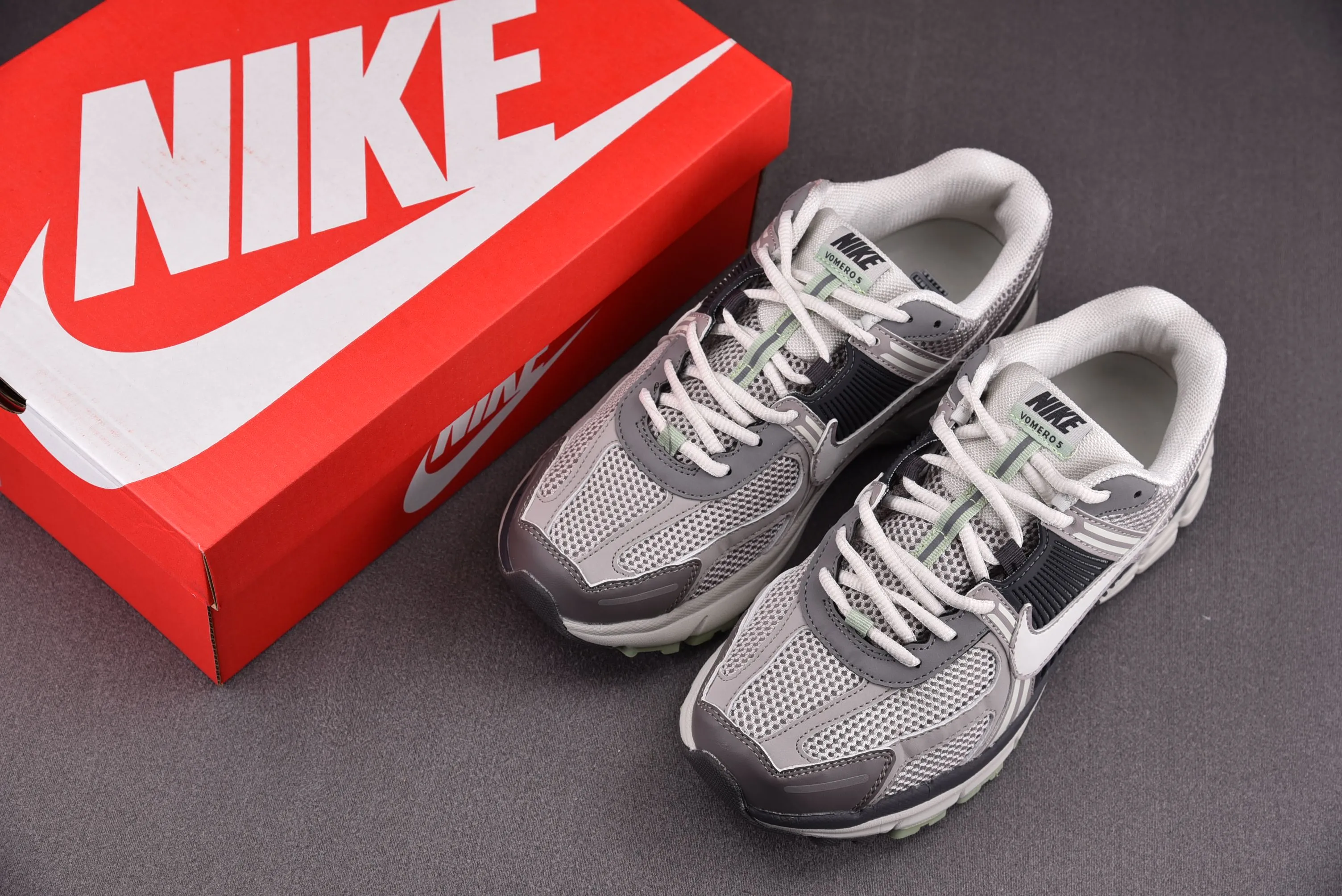 Nike Zoom Vomero 5 Cobblestone Flat Pewter