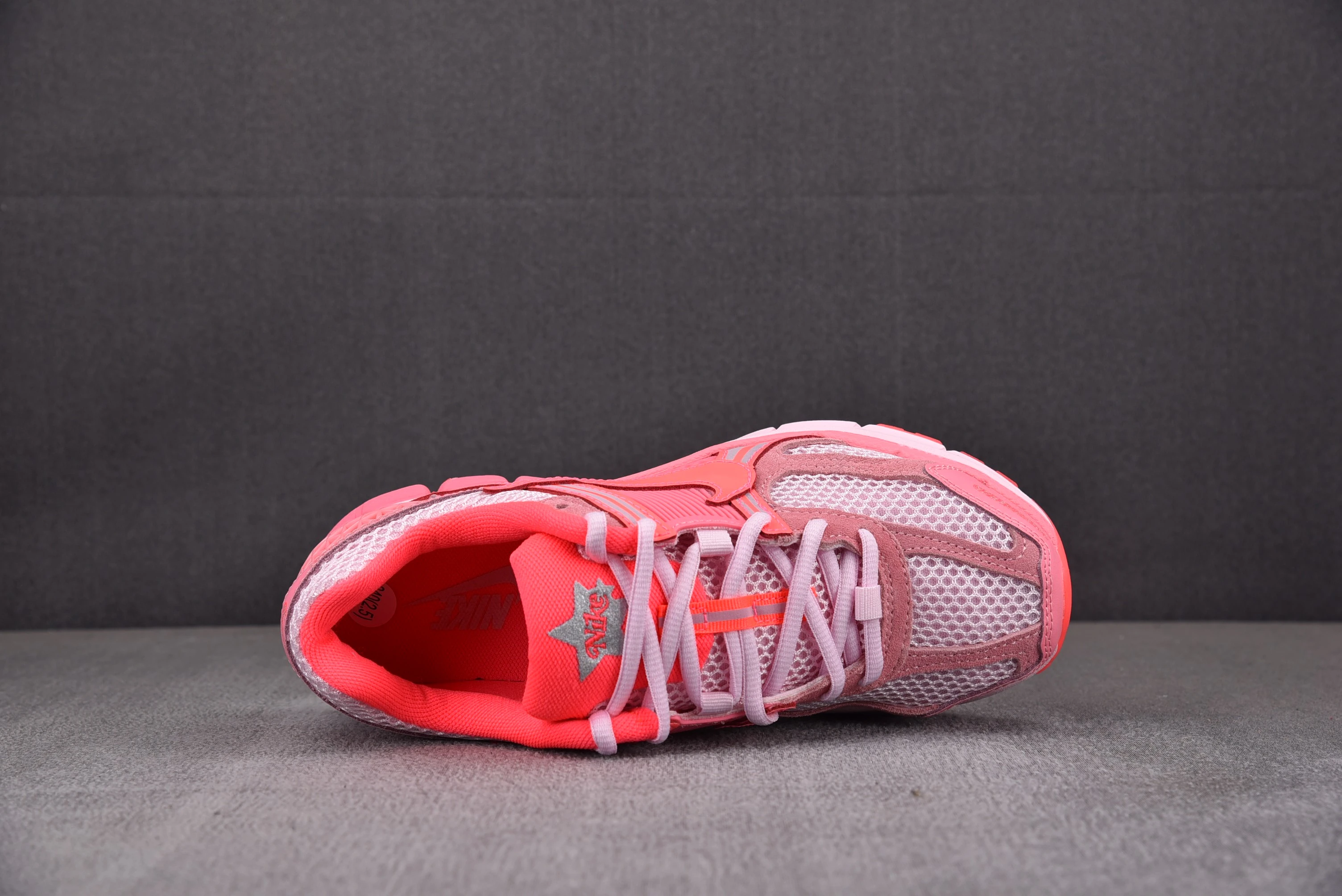 Nike Zoom Vomero 5 Coral Chalk Hot Punch (Women's)