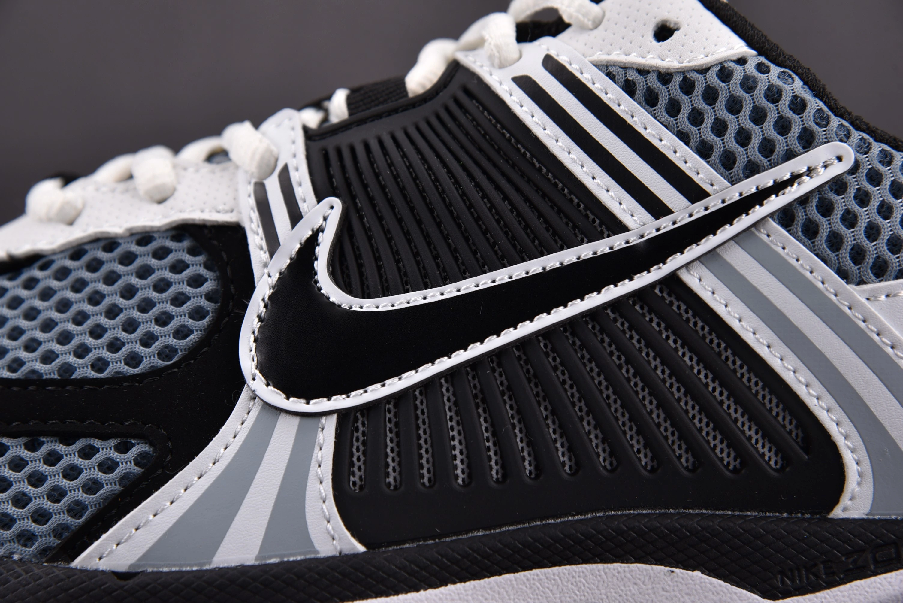 Nike Zoom Vomero 5 Dark Grey Black White