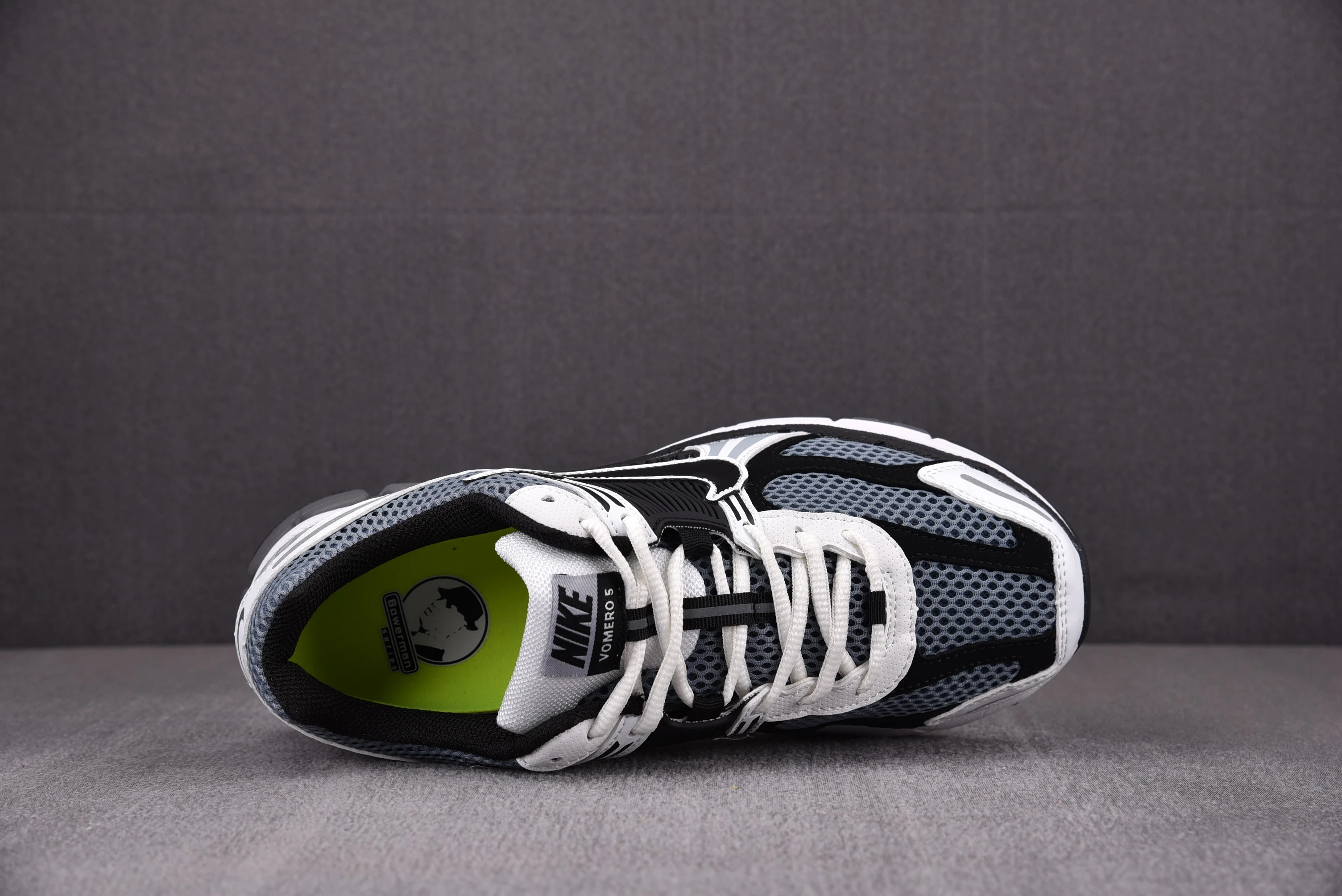 Nike Zoom Vomero 5 Dark Grey Black White