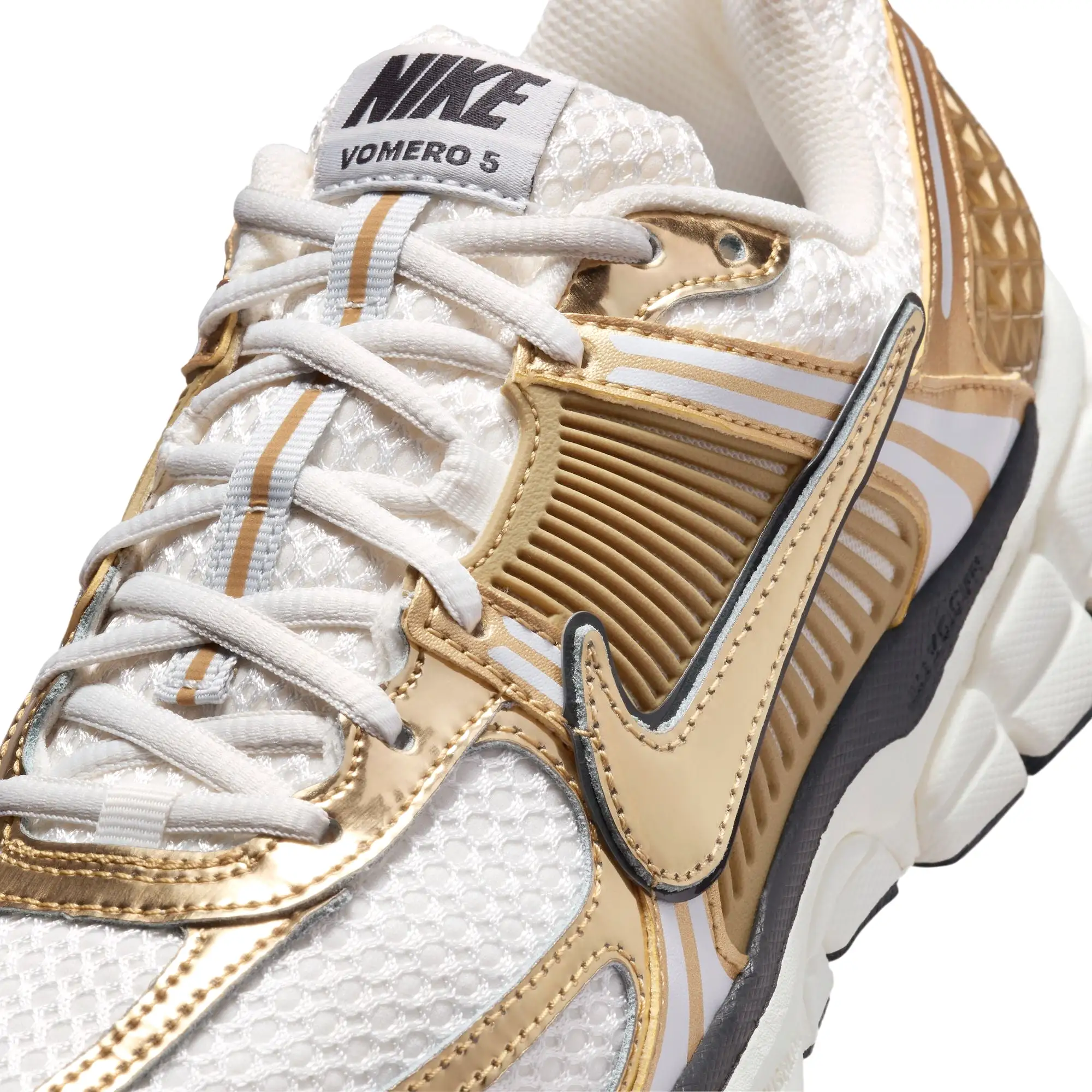 Nike Zoom Vomero 5 Gold Photon Dust/Metallic Gold-Gridiron-Sail HF7723-001