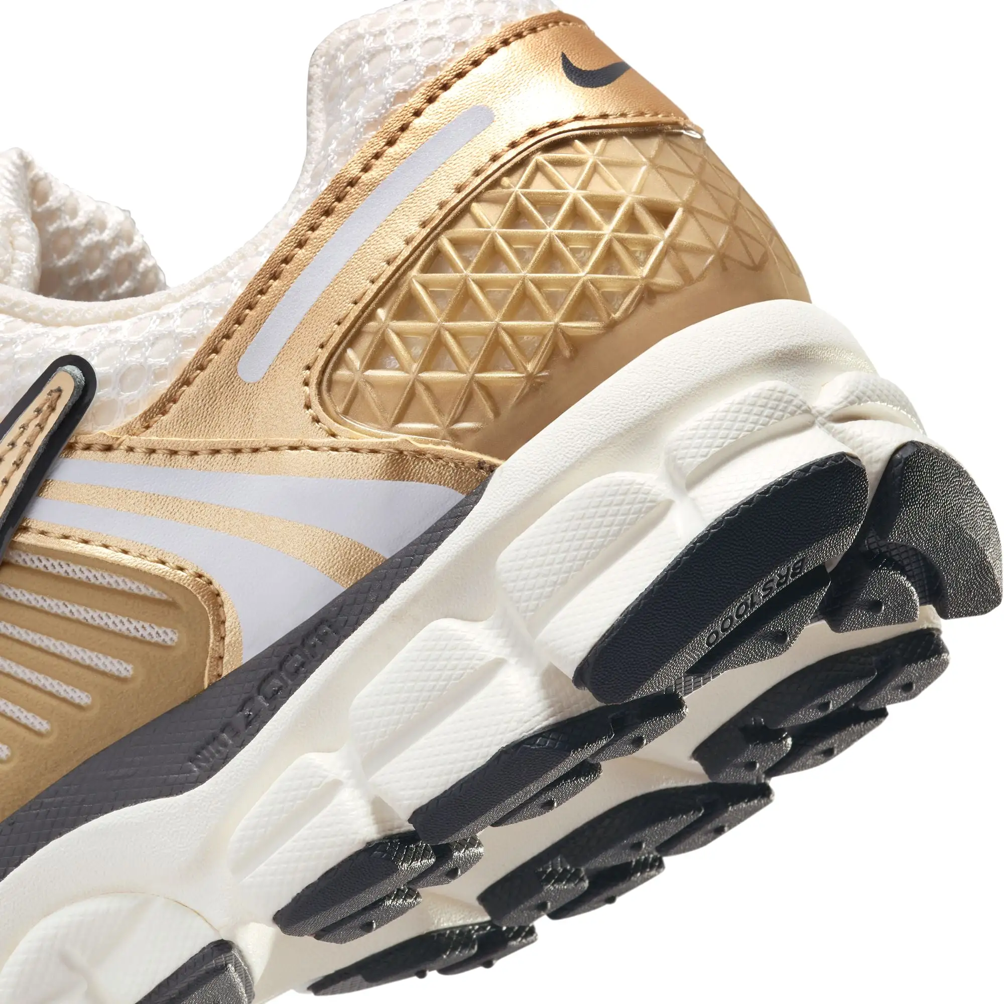 Nike Zoom Vomero 5 Gold Photon Dust/Metallic Gold-Gridiron-Sail HF7723-001