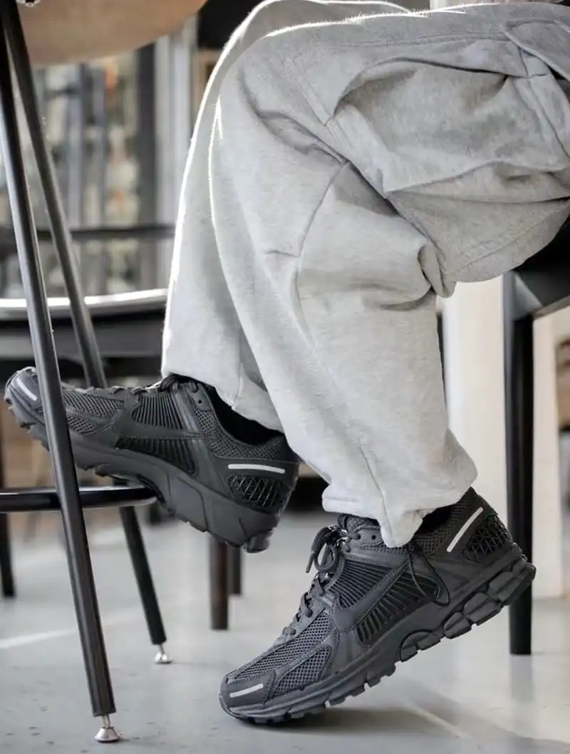 Nike Zoom Vomero 5 SP Anthracite (2019)