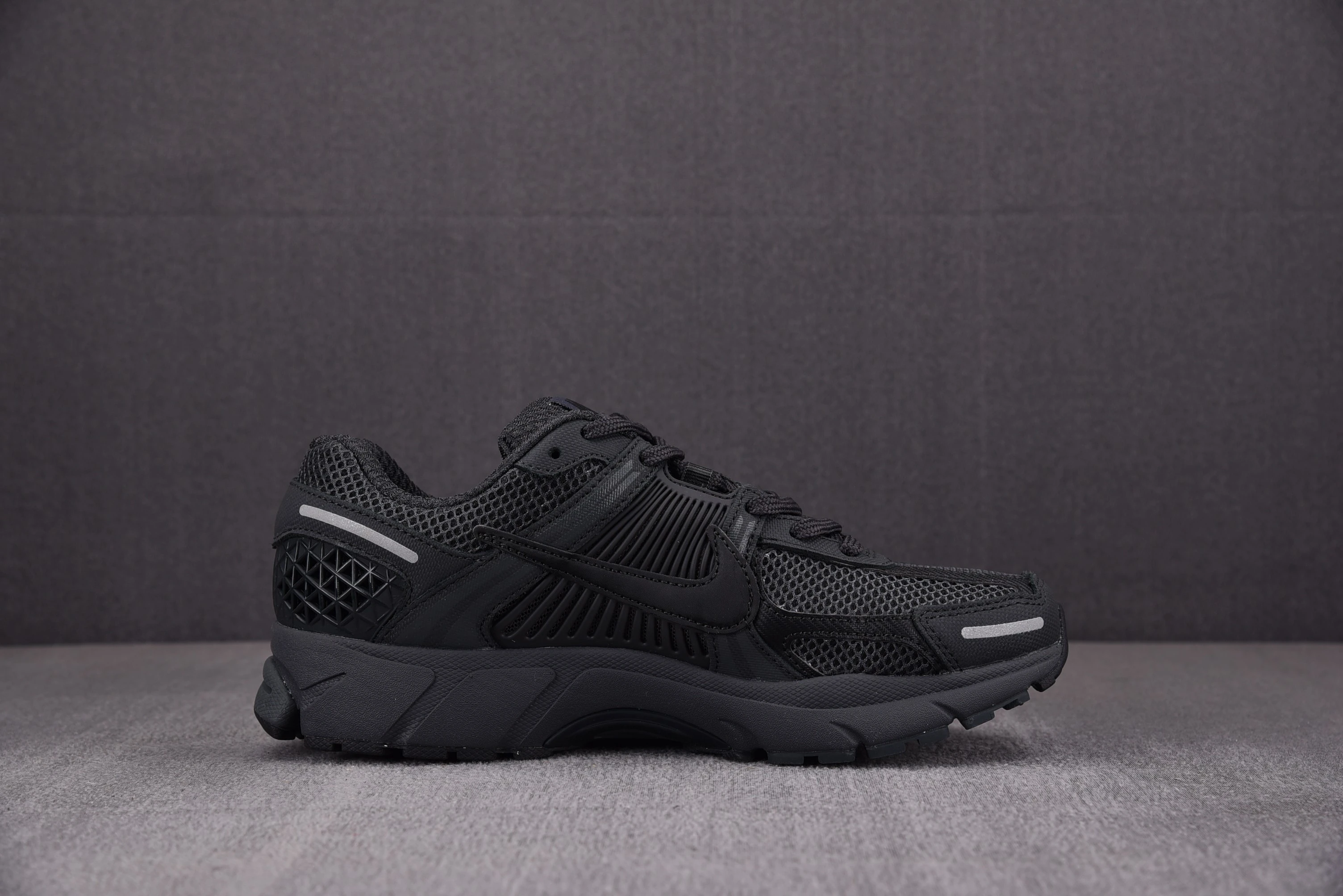 Nike Zoom Vomero 5 SP Anthracite (2019)