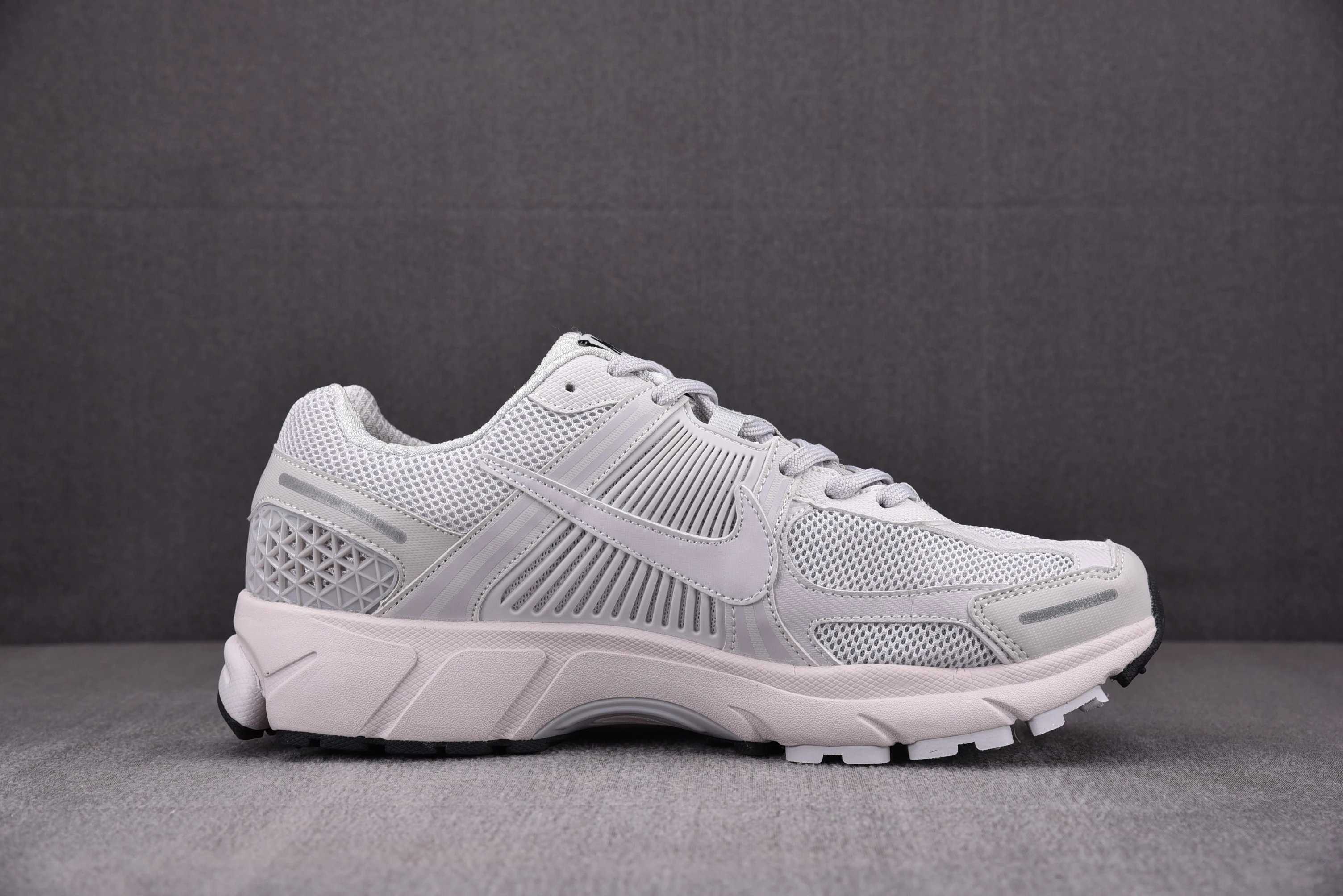 Nike Zoom Vomero 5 SP Vast Grey