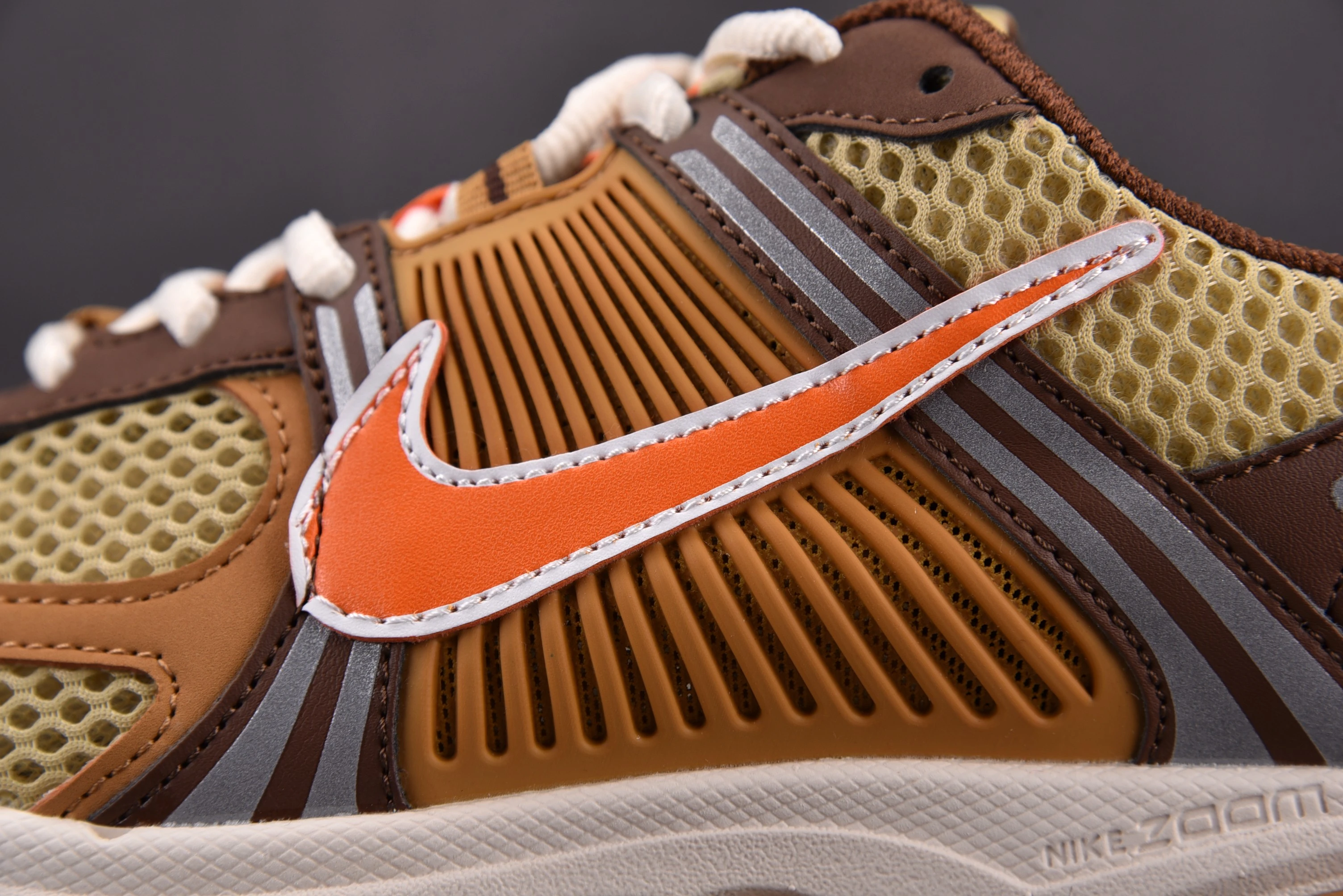 Nike Zoom Vomero 5 Wheat Grass Cacao Wow